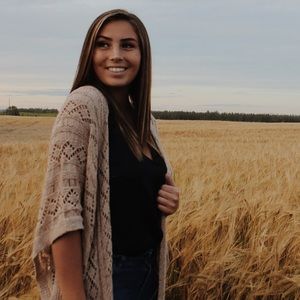 Meet your Posher, Anna